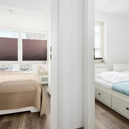 Promenade 27 Koje 23 *